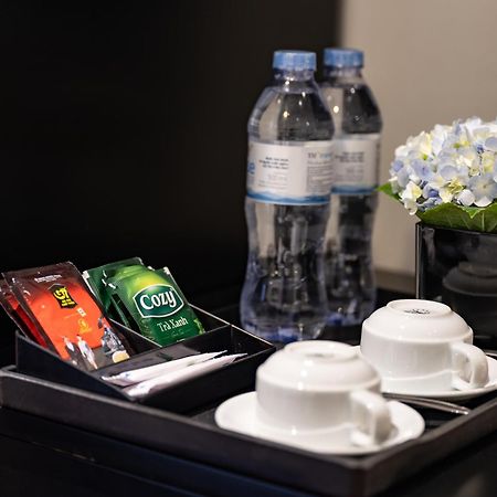 The Flower Boutique Hotel & Travel Ханой Екстериор снимка