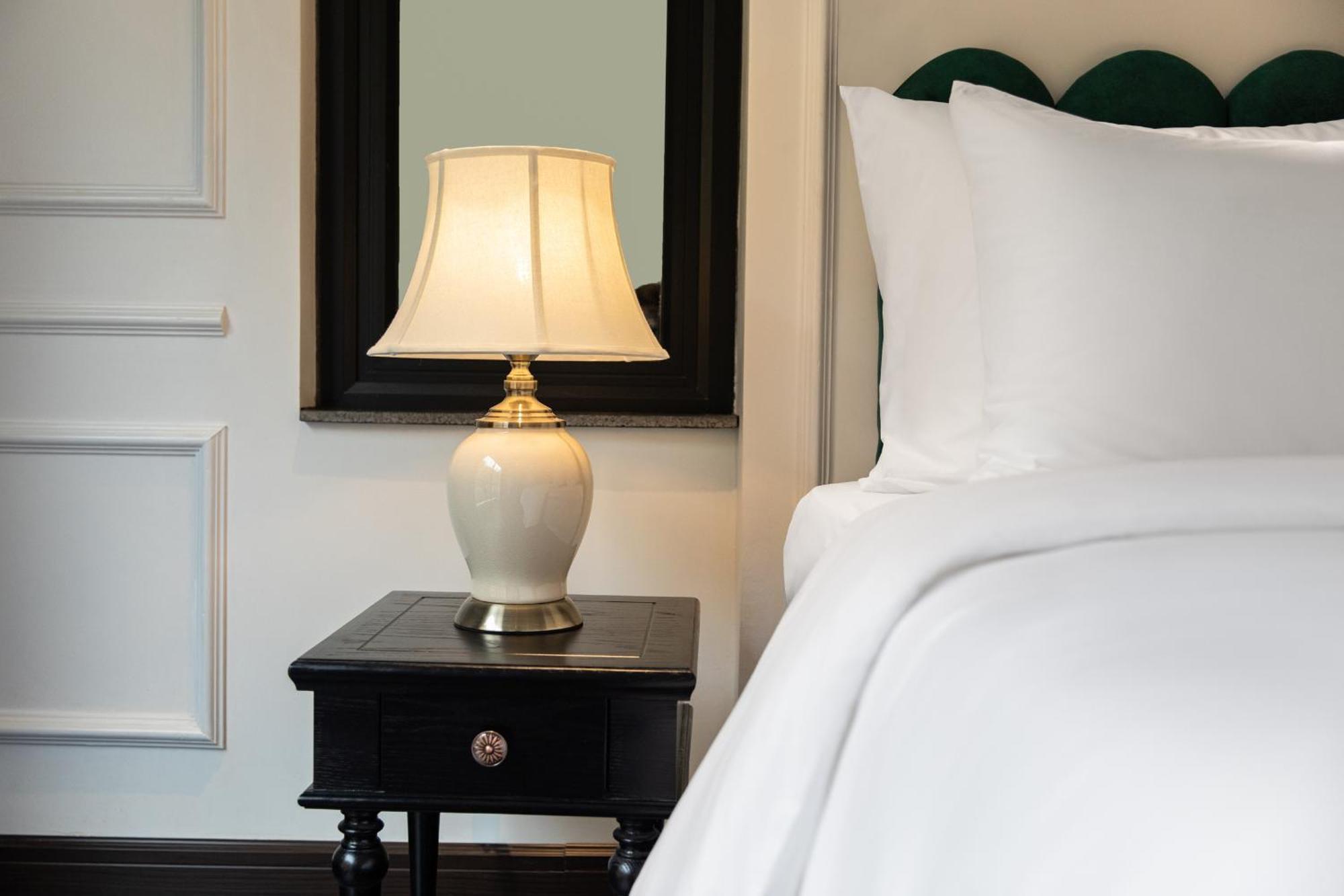 The Flower Boutique Hotel & Travel Ханой Екстериор снимка