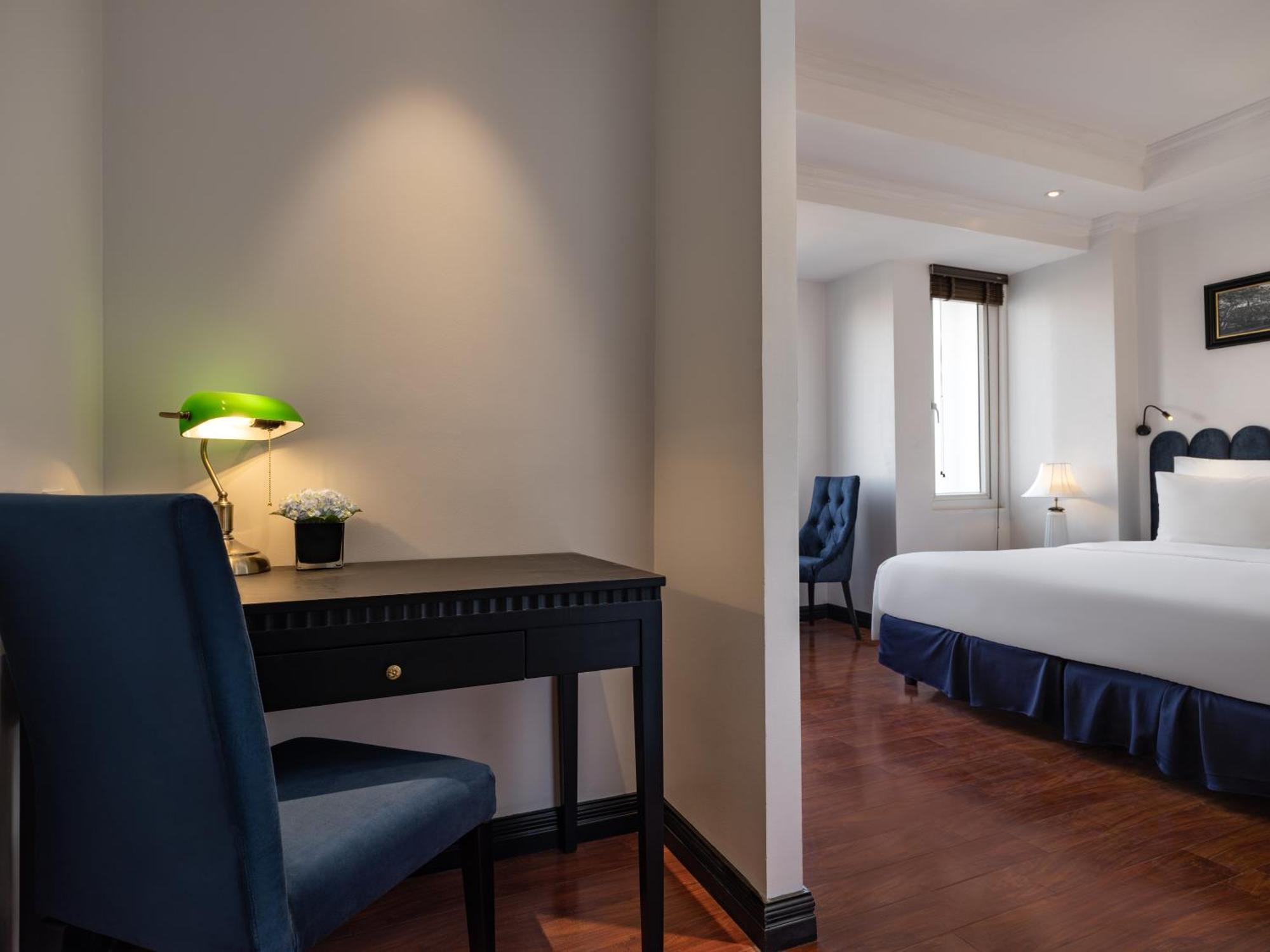 The Flower Boutique Hotel & Travel Ханой Екстериор снимка