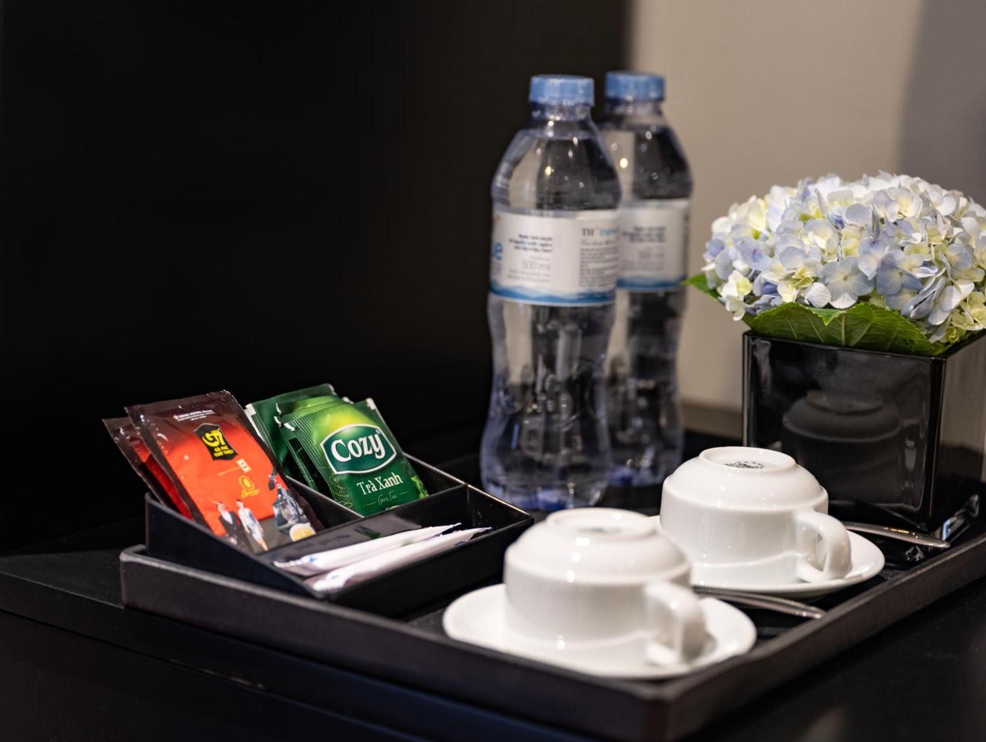 The Flower Boutique Hotel & Travel Ханой Екстериор снимка