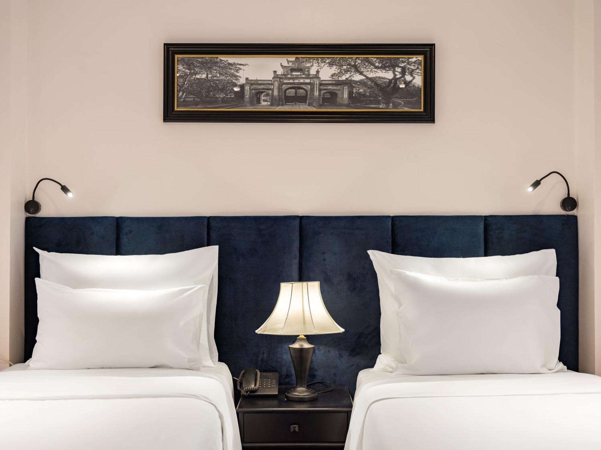 The Flower Boutique Hotel & Travel Ханой Екстериор снимка