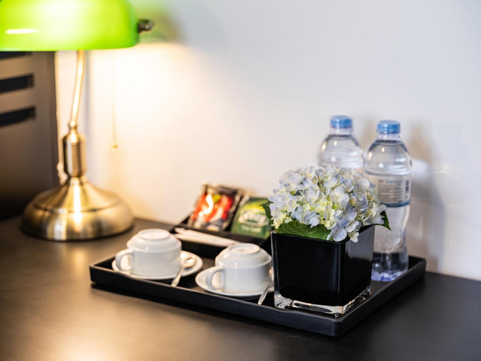 The Flower Boutique Hotel & Travel Ханой Екстериор снимка