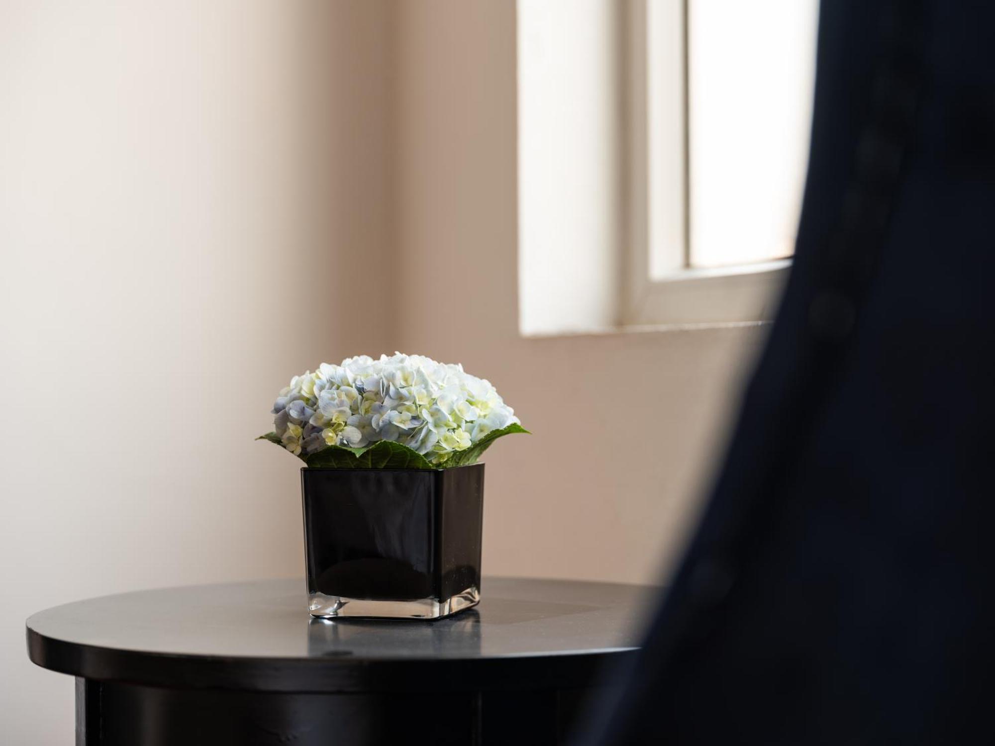 The Flower Boutique Hotel & Travel Ханой Екстериор снимка