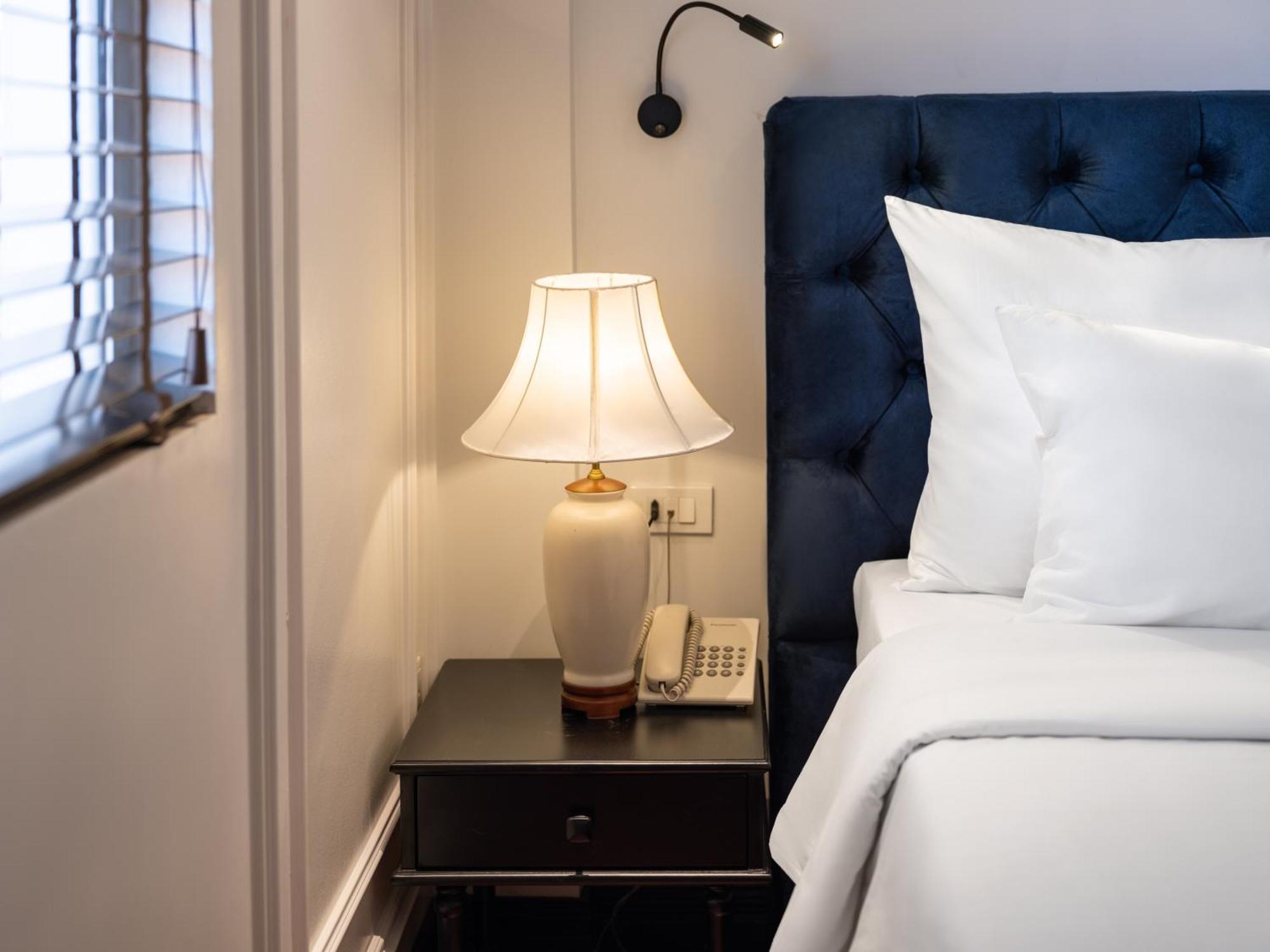 The Flower Boutique Hotel & Travel Ханой Екстериор снимка