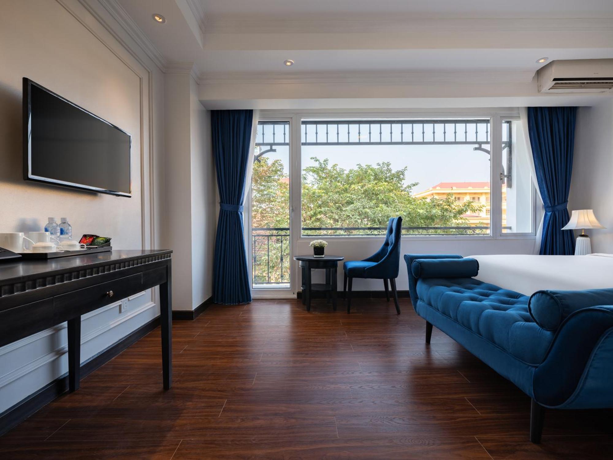 The Flower Boutique Hotel & Travel Ханой Екстериор снимка
