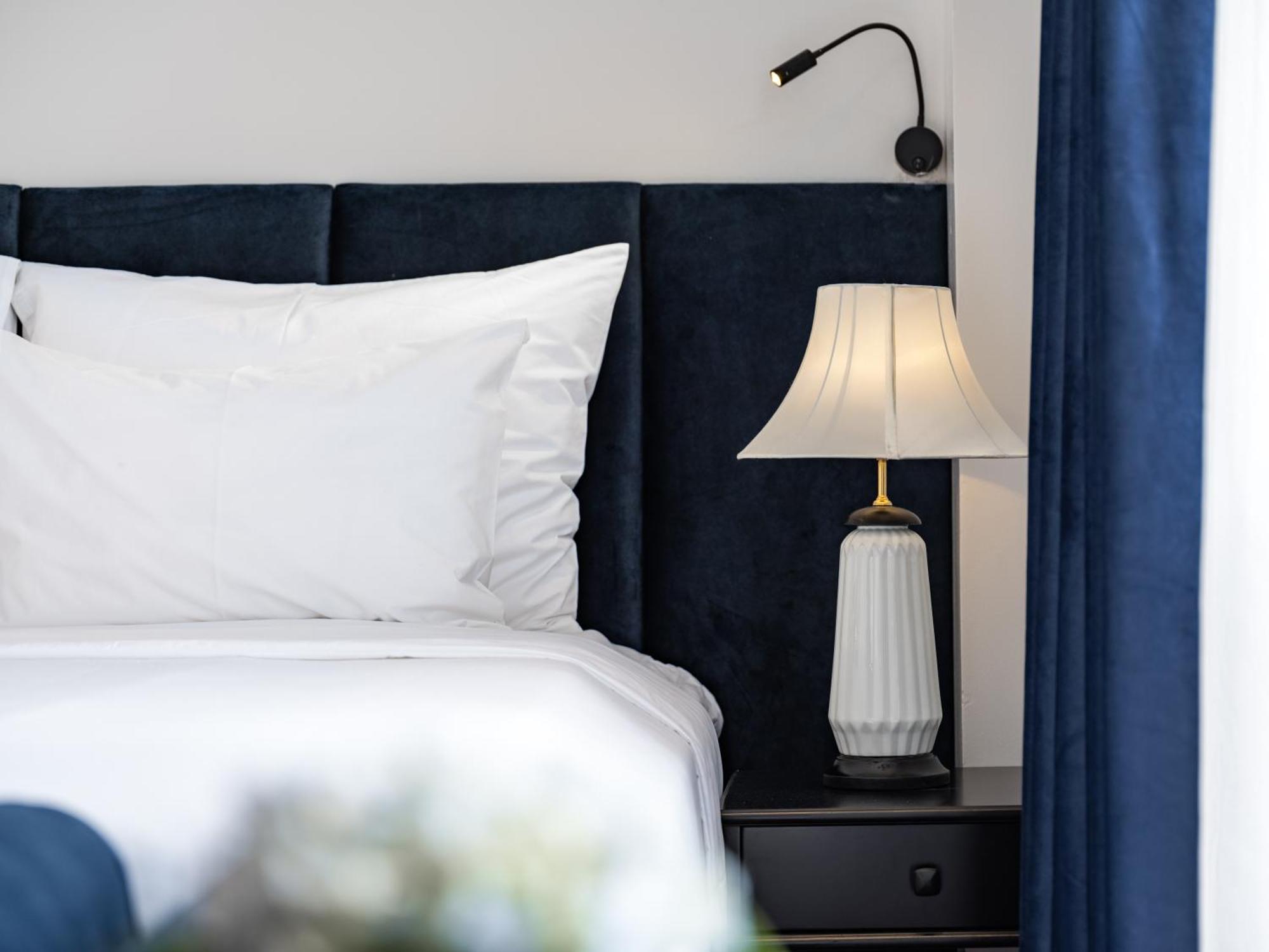 The Flower Boutique Hotel & Travel Ханой Екстериор снимка