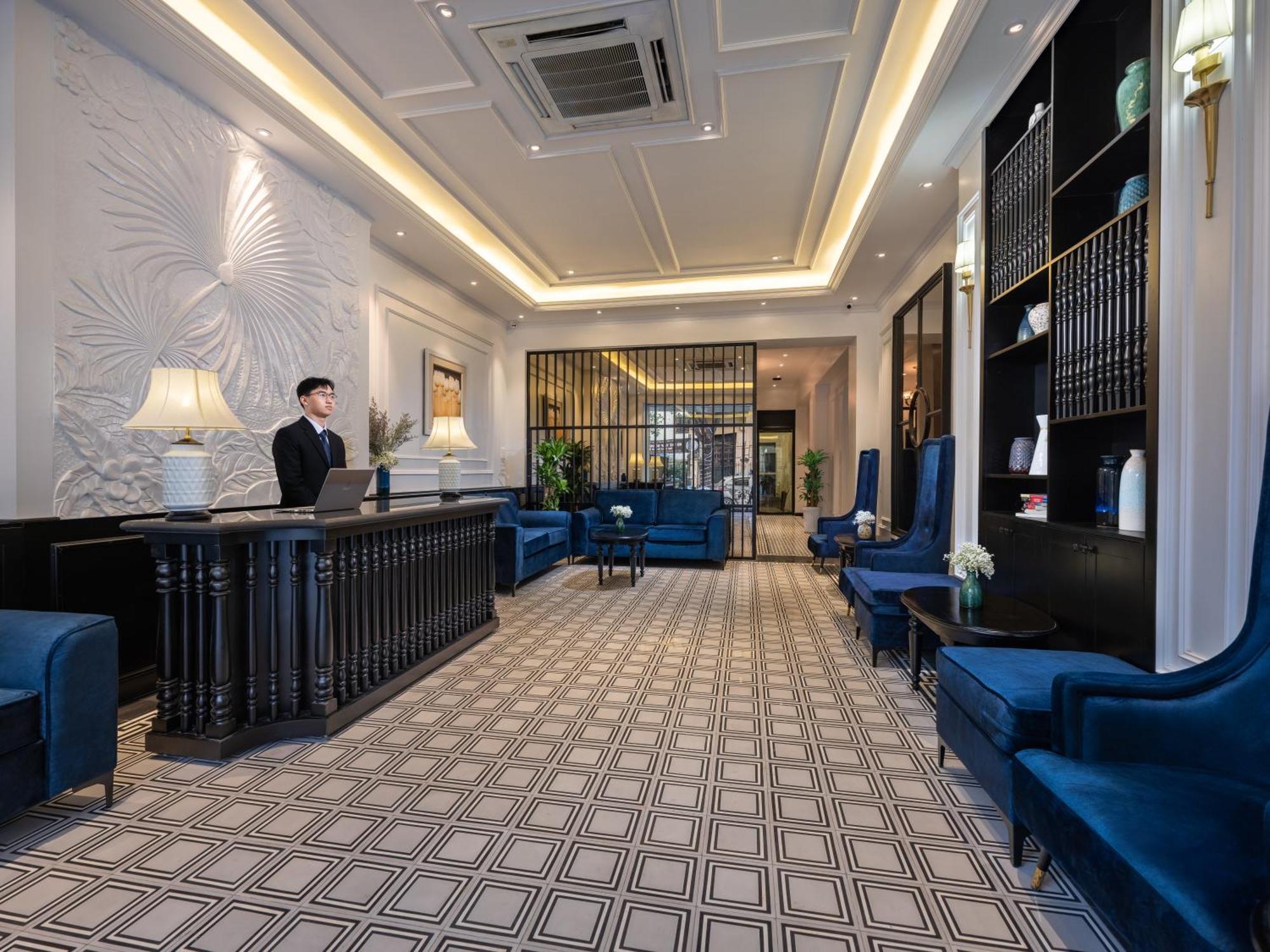 The Flower Boutique Hotel & Travel Ханой Екстериор снимка