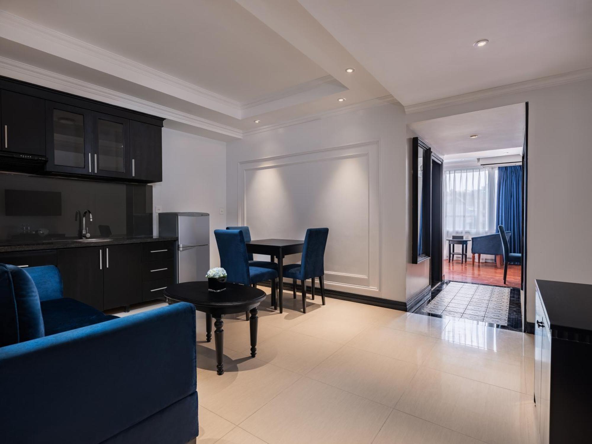 The Flower Boutique Hotel & Travel Ханой Екстериор снимка